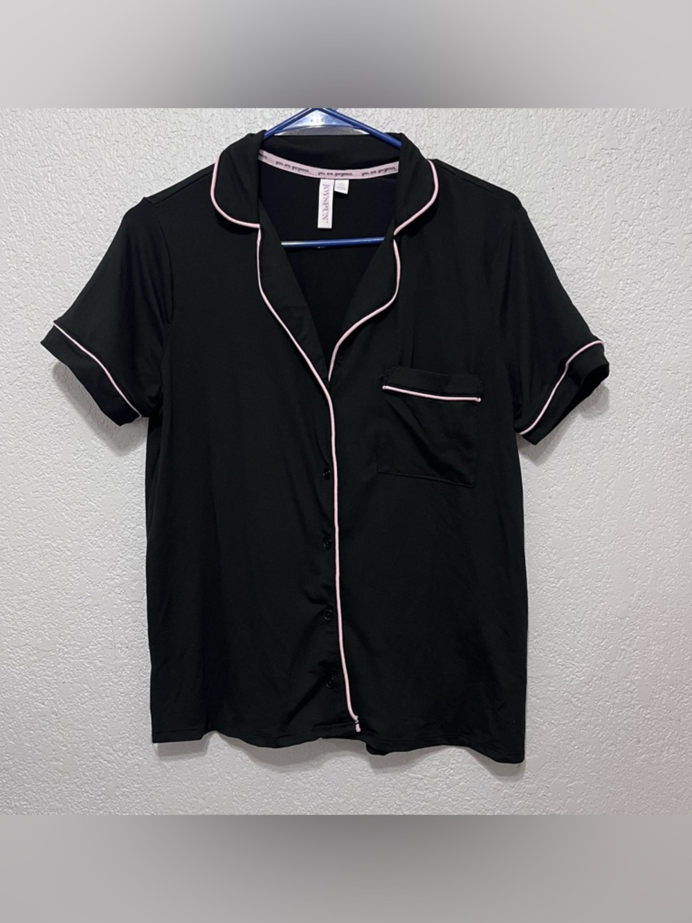 Joyspun women's jersey knit button-down pajama top in black with pink S